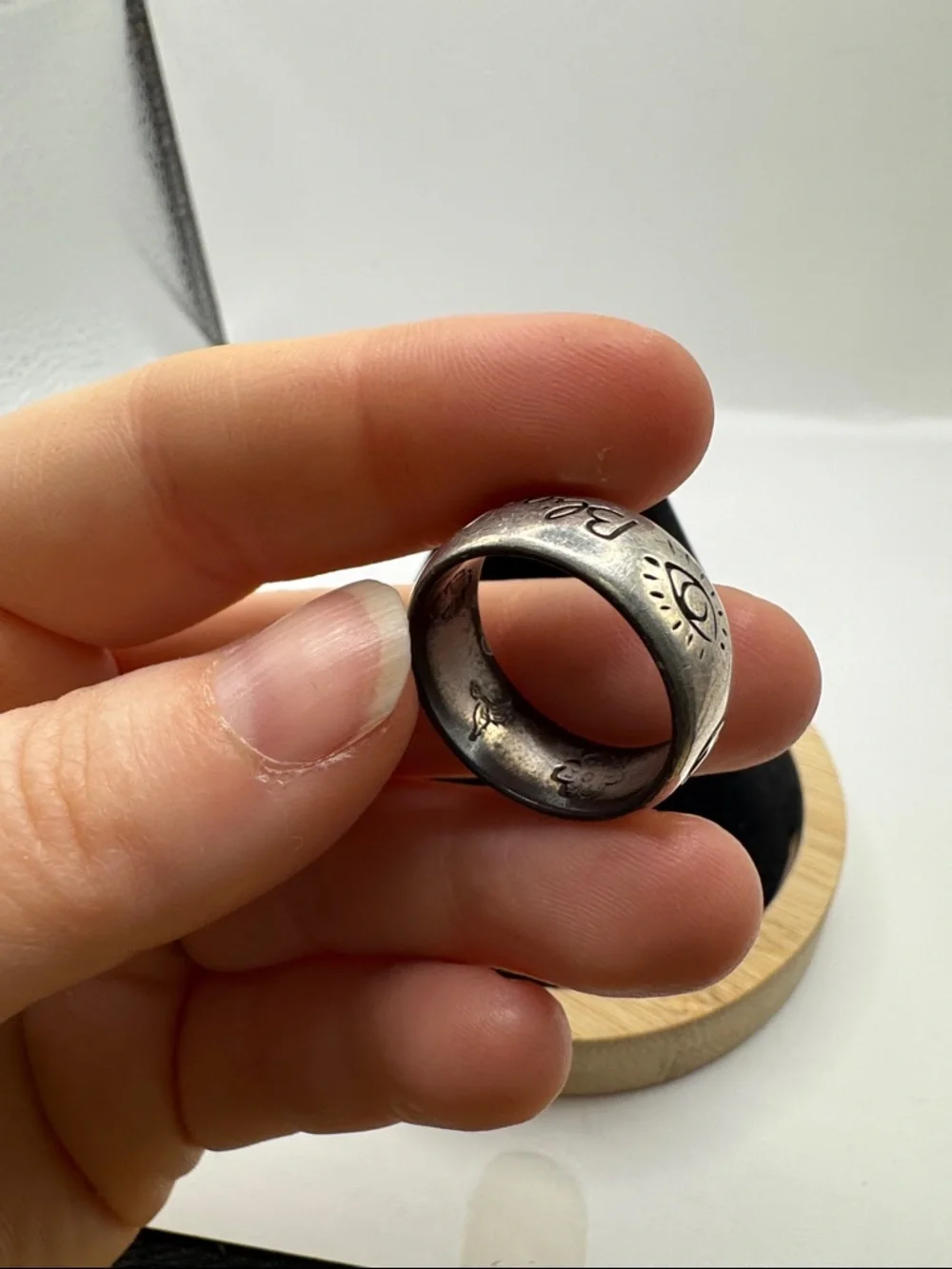 Blind for Love wide band Gucci Sterling Silver Ring
